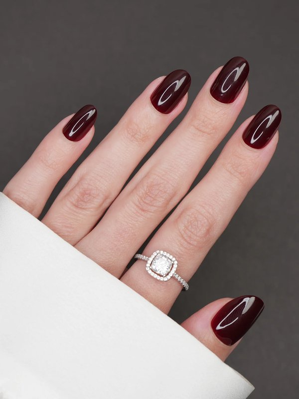 Manucure Roxy Nails bordeaux