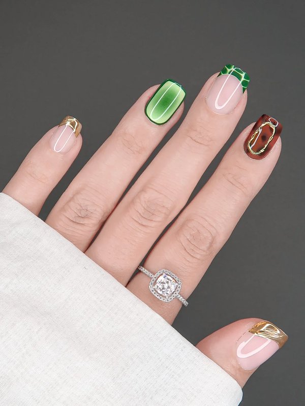 Manucure Roxy Nails vert et nail art